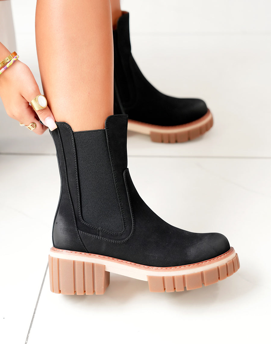 Bottines Montantes Noires à Semelle Crantée Marron - Alliance de Confort et Style