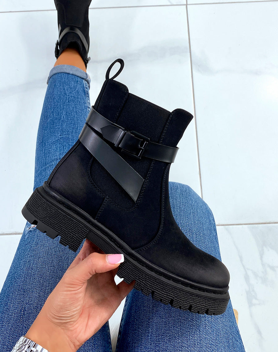 Bottines noir mat à détails en forme de boucles