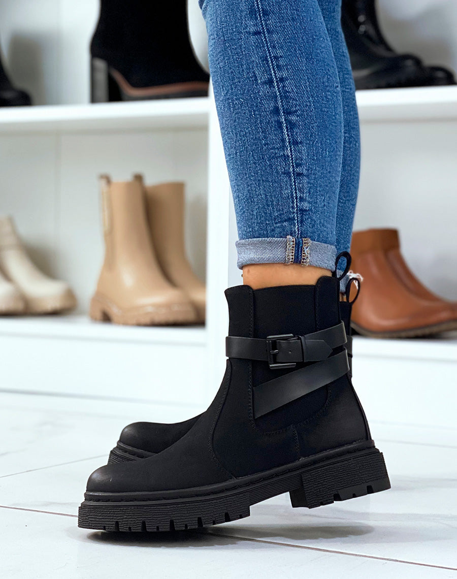Bottines noir mat à détails en forme de boucles