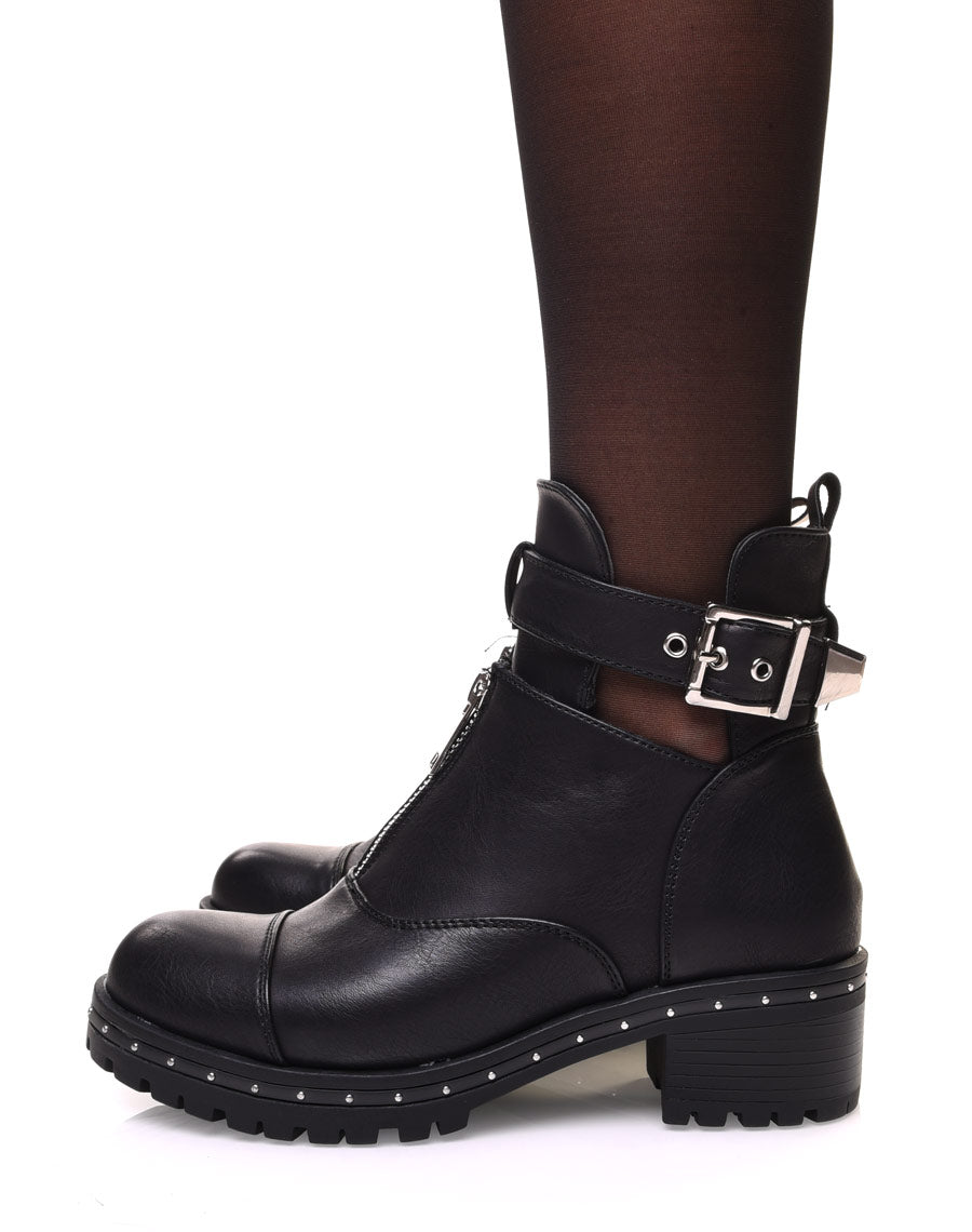 Bottines noires ajourées à sangle
