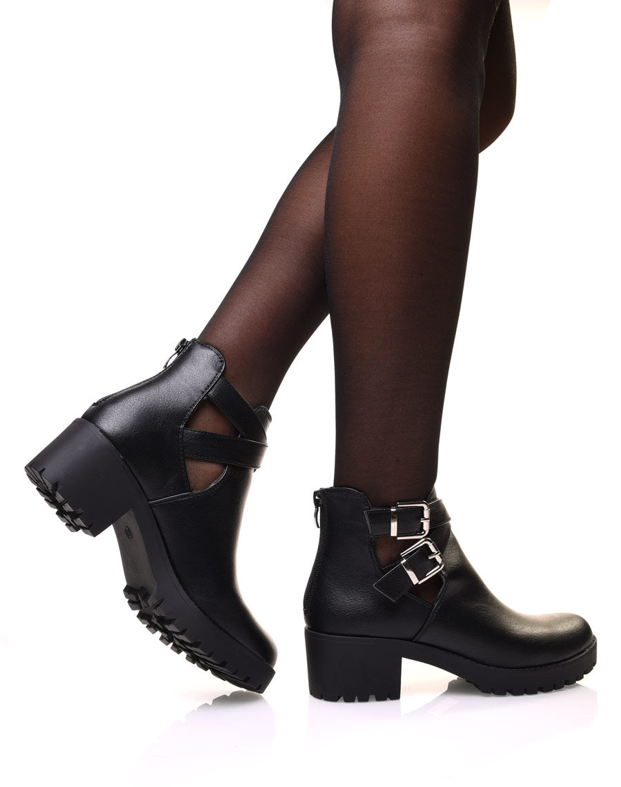 Bottines noires ajourées à talon et semelle crantée