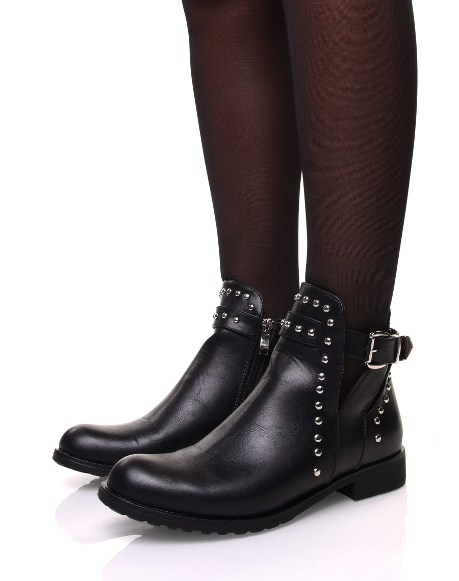 Bottines noires ajourés à clous