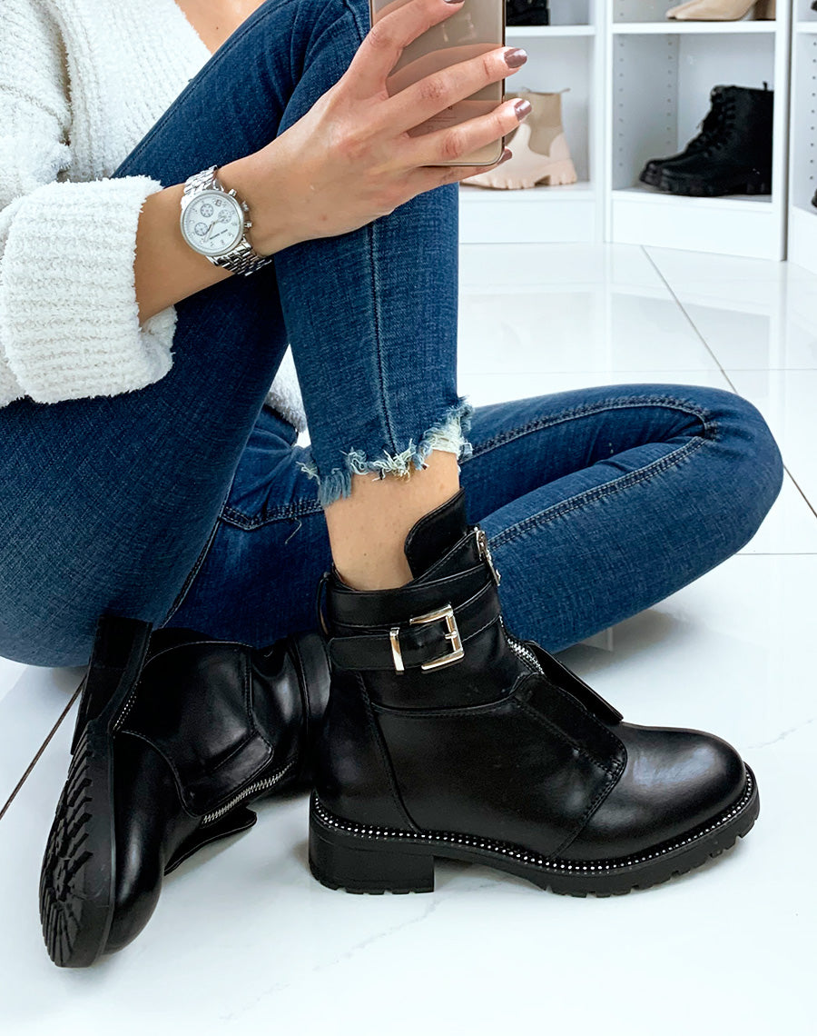 Bottines noires avec fermeture à l’avant