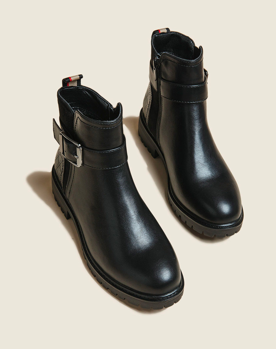 Bottines noires avec élastique échancré et effet croco