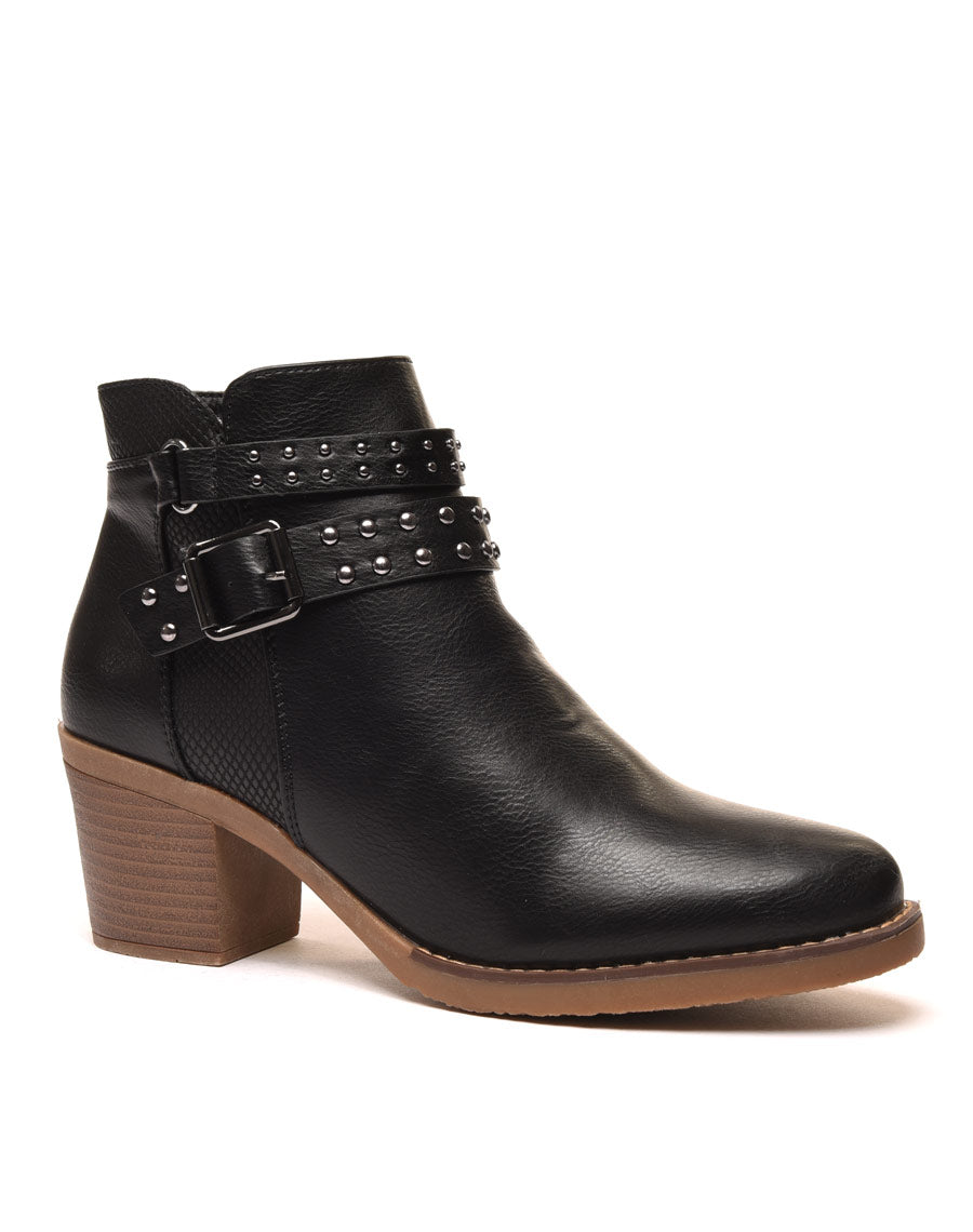 Bottines noires avec sangles cloutées