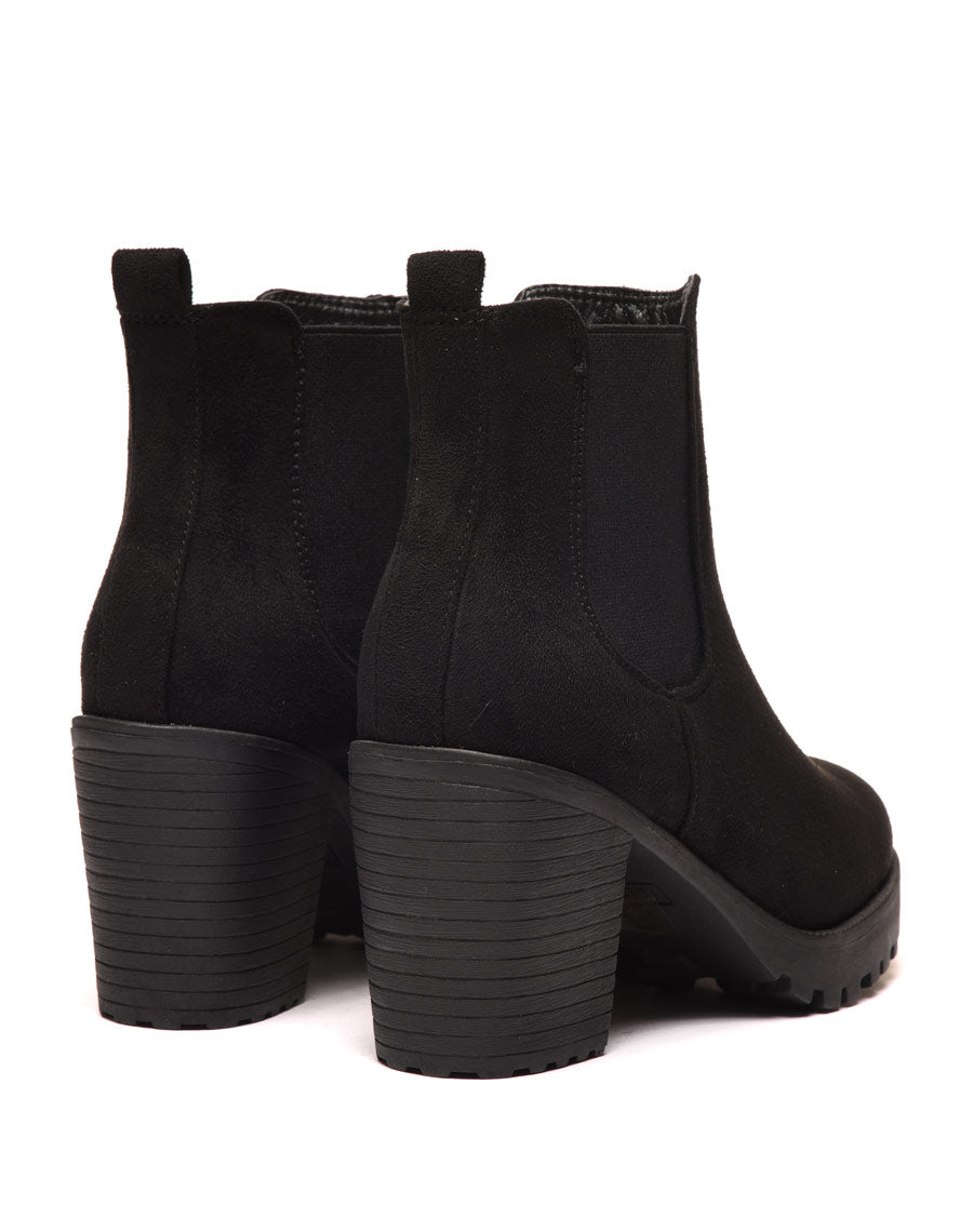 Bottines noires avec semelle crantée & talon mi haut