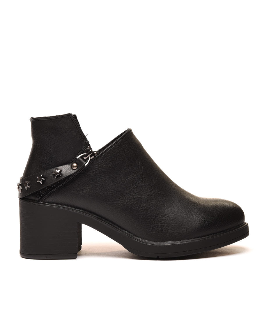 Bottines noires basses ajourées par fermetures éclairs