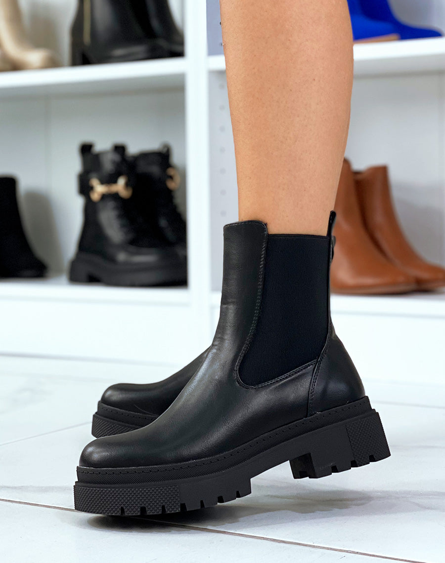 Bottines noires basses à élastique et semelle cranté
