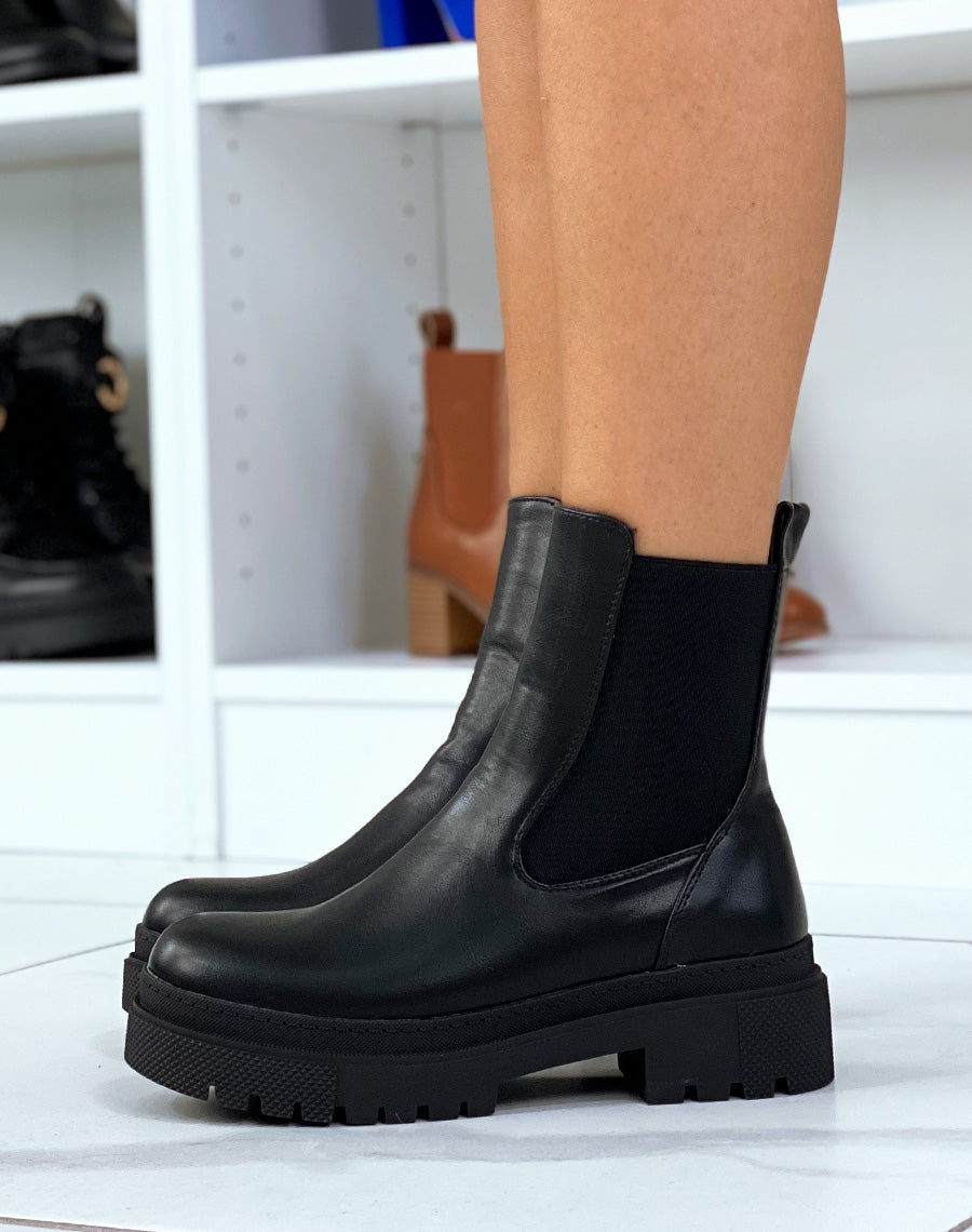 Bottines noires basses à élastique et semelle cranté