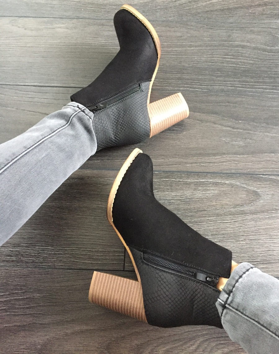 Bottines noires bi-matière détail pampille