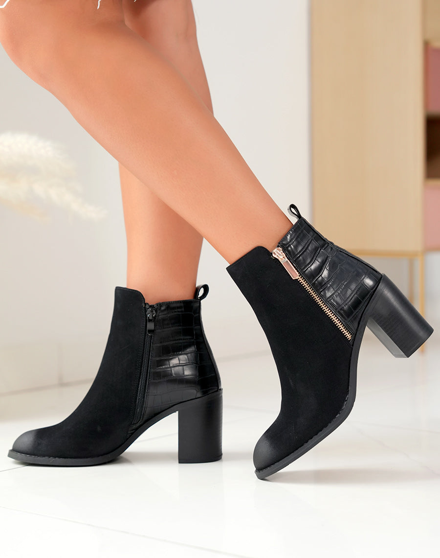 Bottines Noires Bi-Matière : Un Classique Réinventé avec Élégance