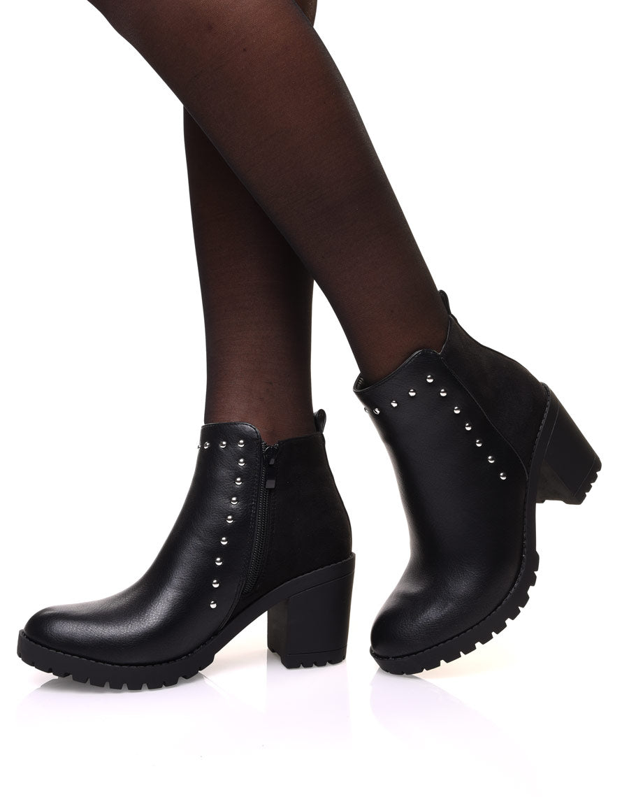 Bottines noires bi matières et détails cloutés