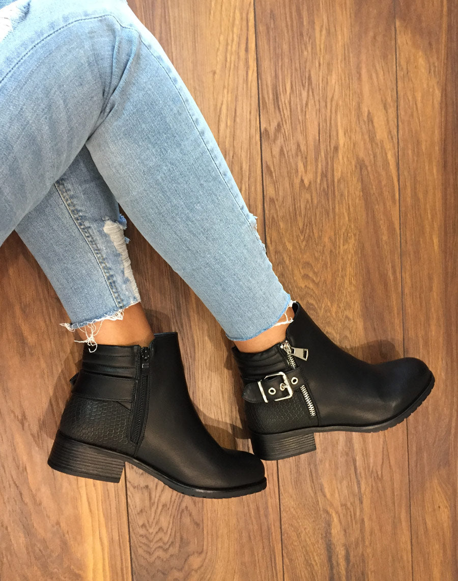 Bottines noires bi matières à motifs python