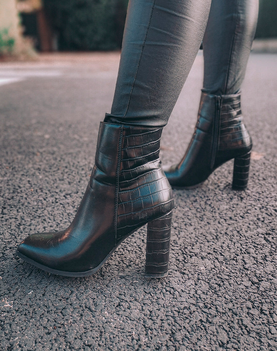 Bottines noires à bout carré