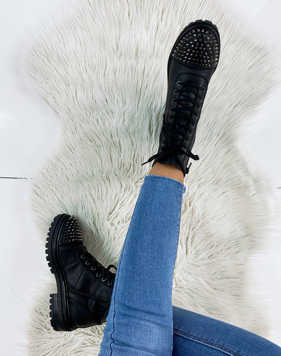 Bottines noires à clous anthracite