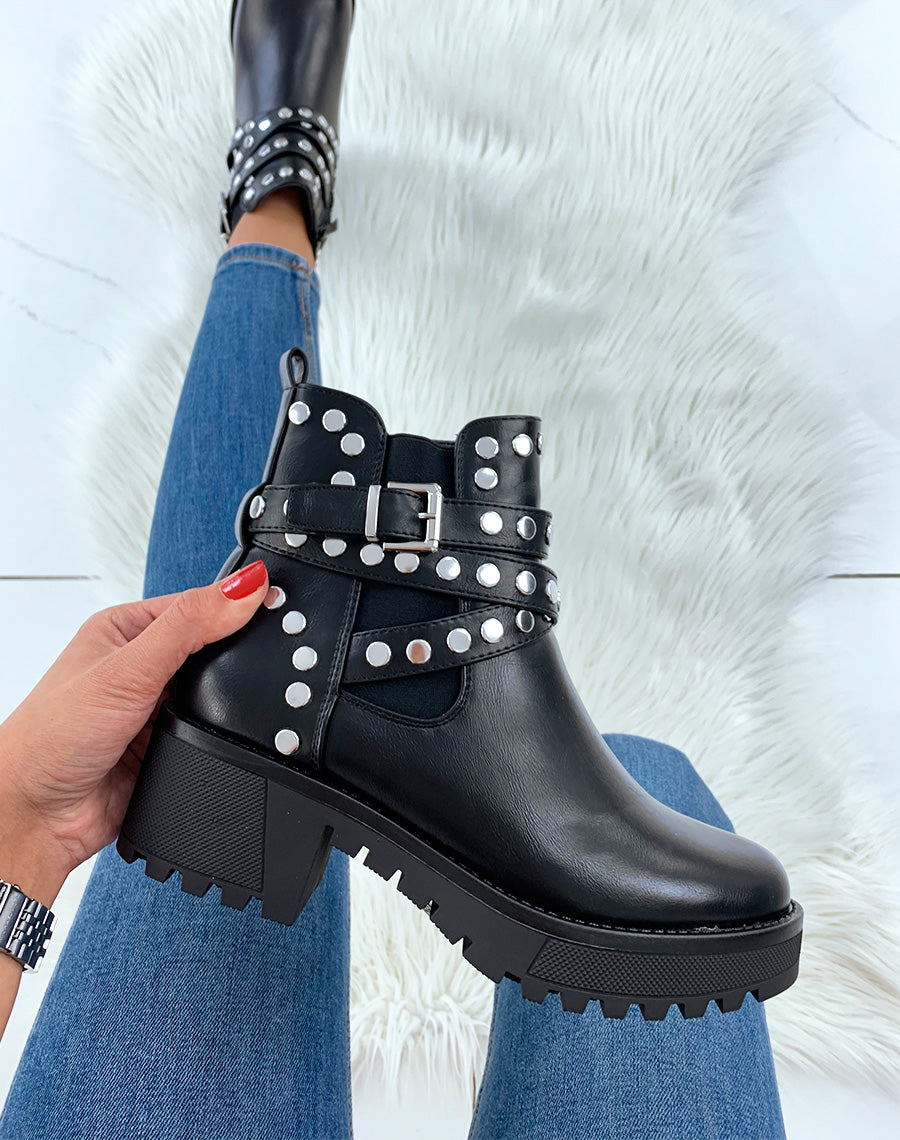 Bottines noires cloutées