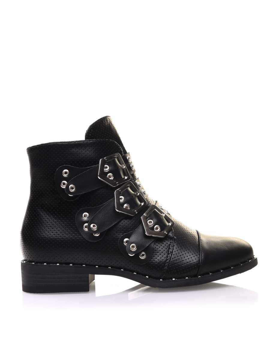 Bottines noires cloutées et perforées