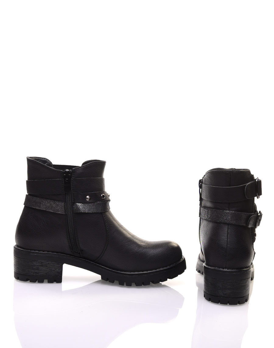 Bottines noires différentes lanières