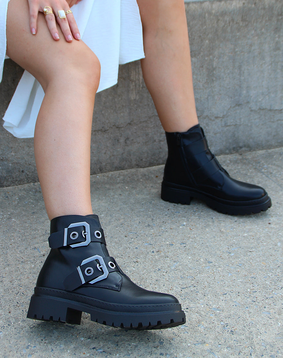 Bottines noires à double sangles