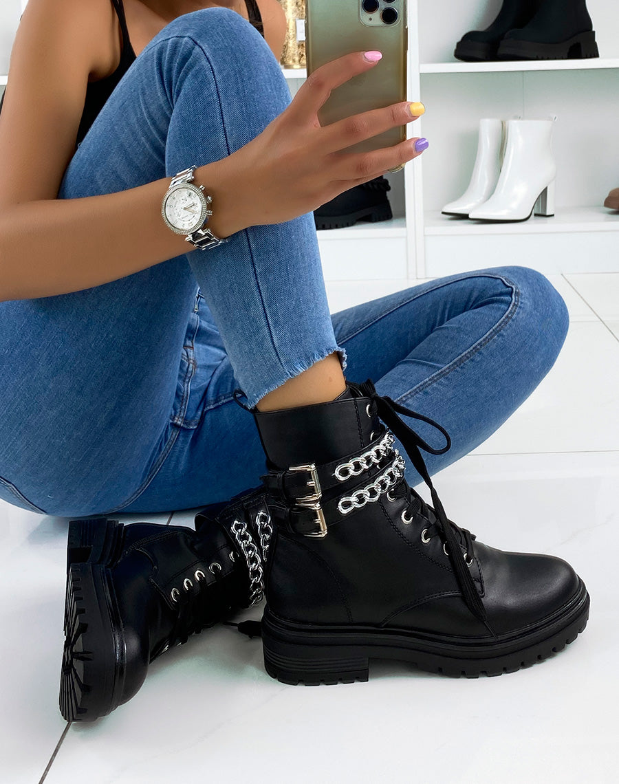Bottines noires à doubles brides chainées