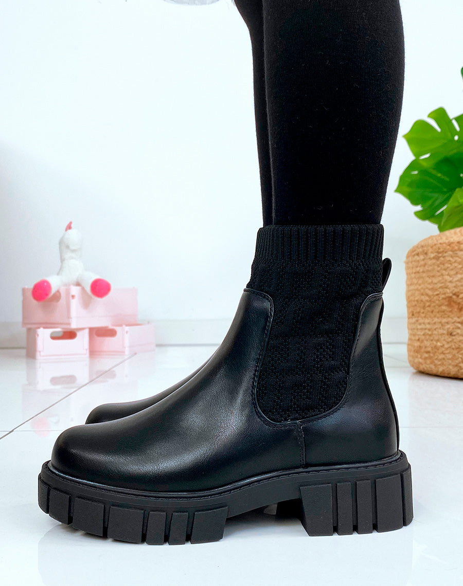 Bottines noires effet chaussette à motifs en relief