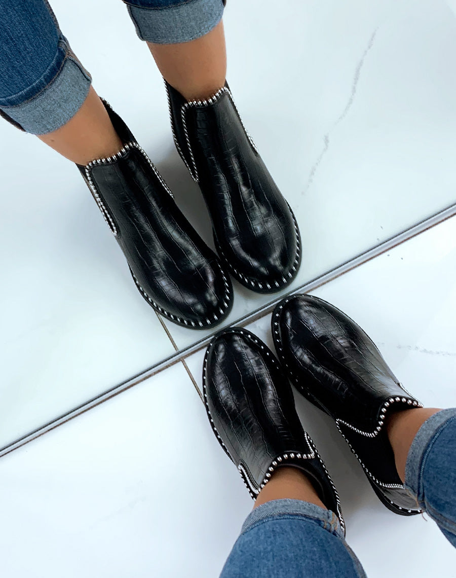 Bottines noires effet croco et perle d?ornement argent