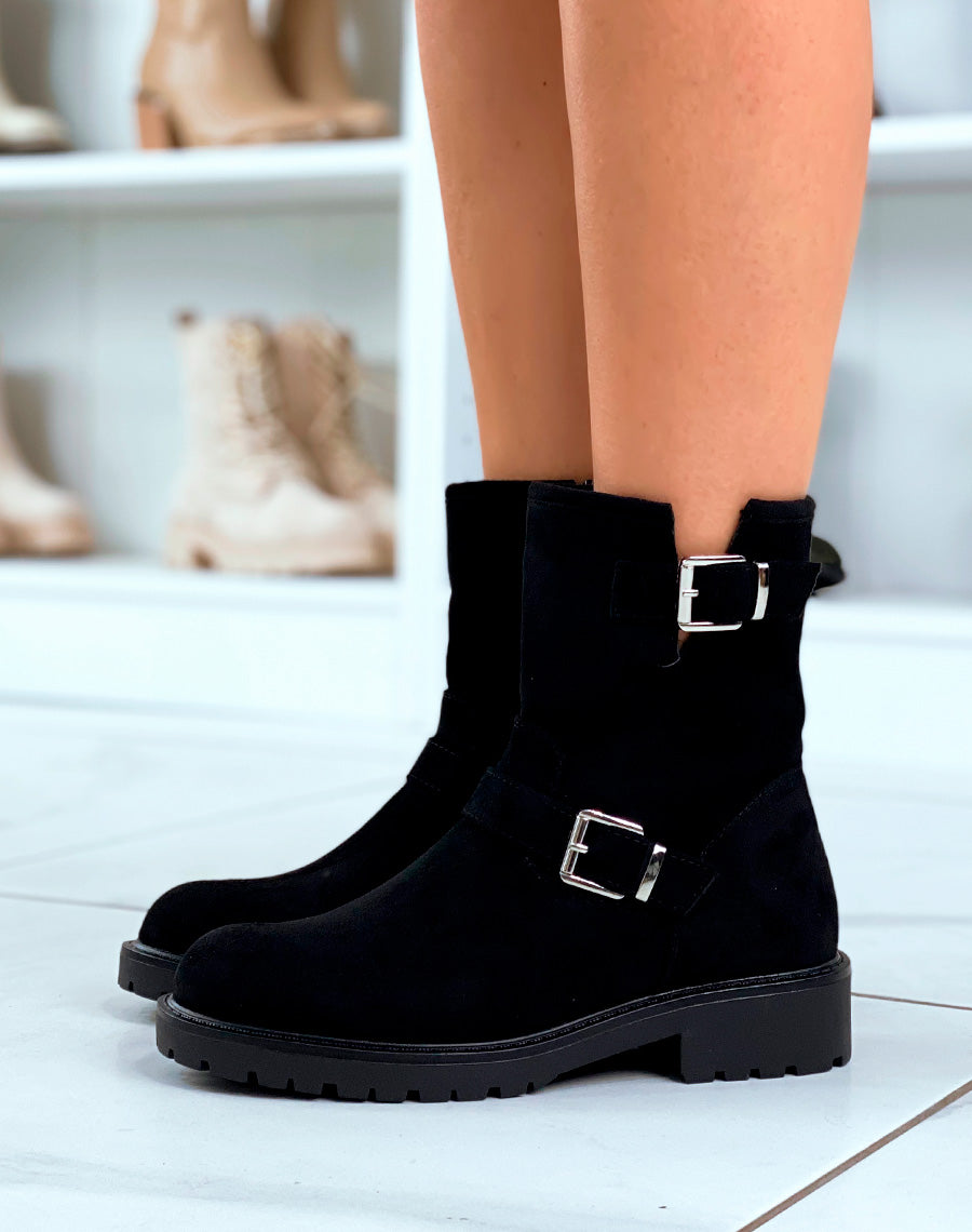 Bottines Noires en Suédine avec Double Sangle Argentée - Un Mix Parfait d'Éclat et de Confort