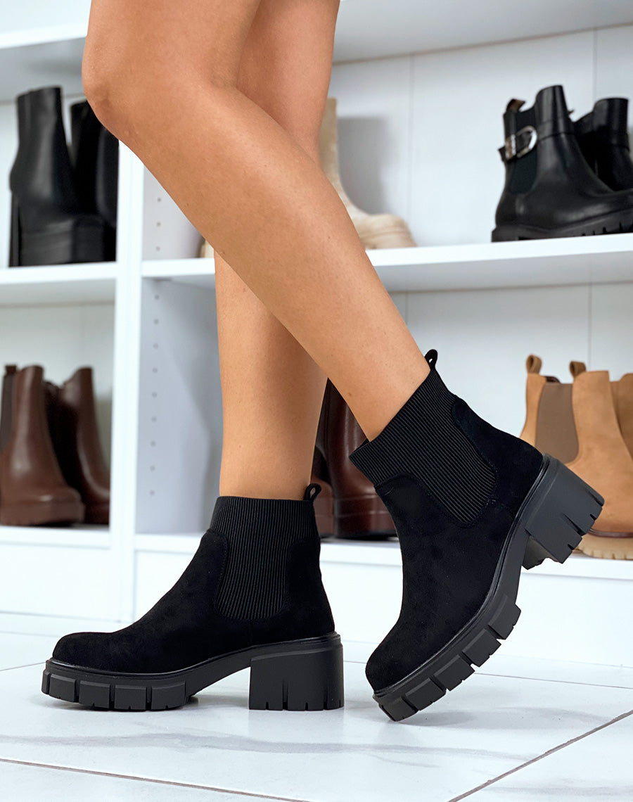 Bottines noires en suédine style chelsea à semelle crantée talonnée