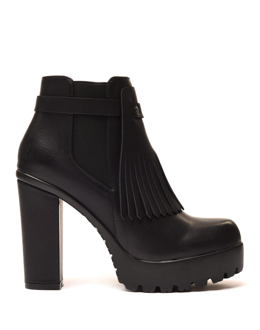 Bottines noires à franges et plateforme