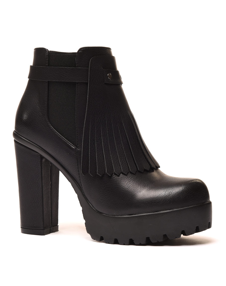 Bottines noires à franges et plateforme