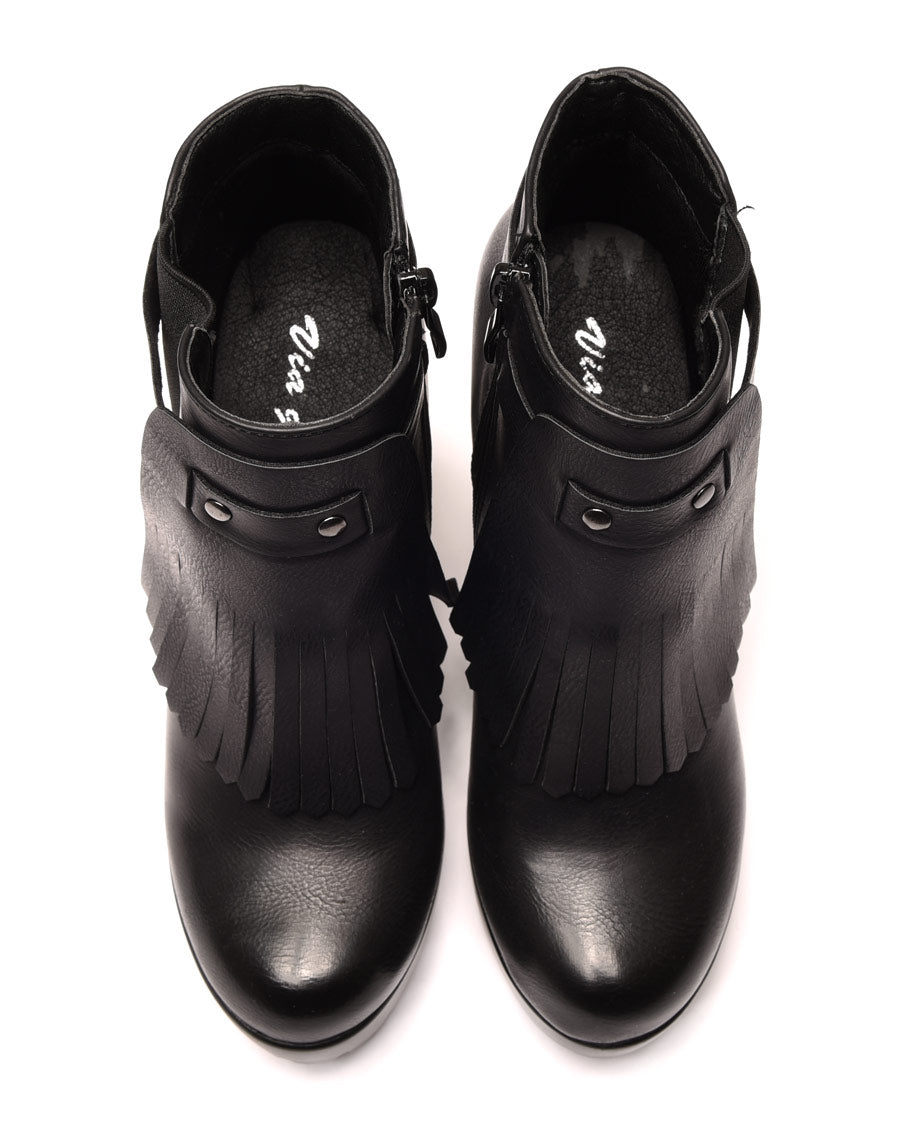 Bottines noires à franges et plateforme