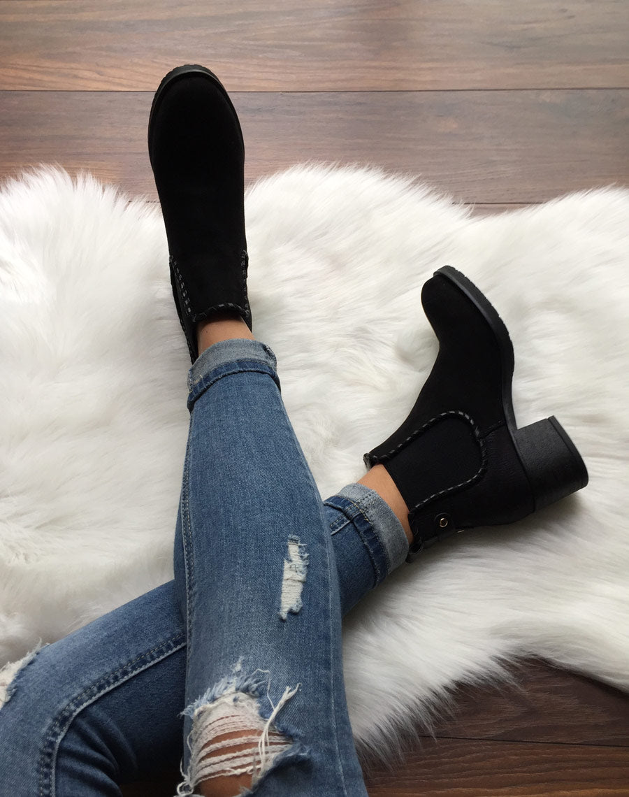 Bottines noires à imprimé écaillé brillant