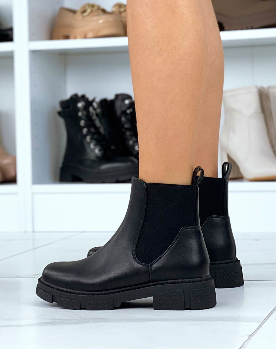 Bottines noires à élastique asymétrique