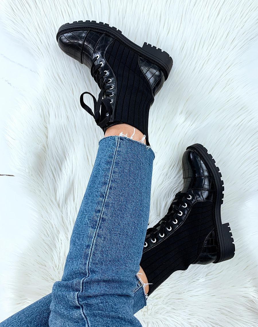 Bottines noires montante chaussette effet croco à lacet
