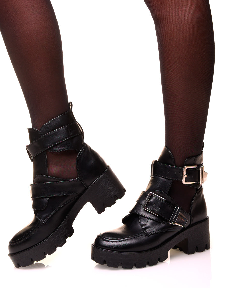 Bottines noires montantes ouvertes ajourées de boucles