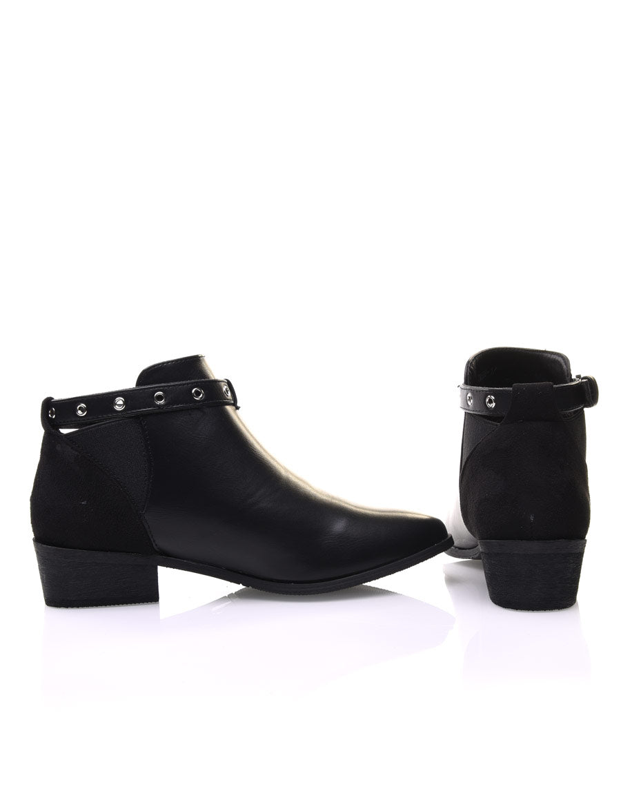 Bottines noires plates lanière ajustable