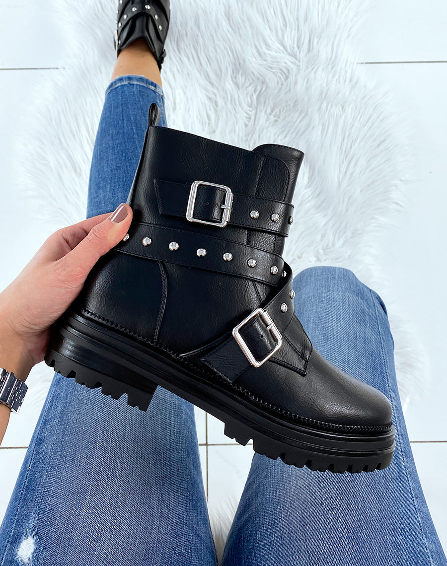 Bottines noires à sangles cloutées