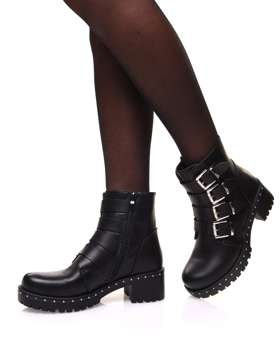 Bottines noires à sangles multiples et semelle cloutée