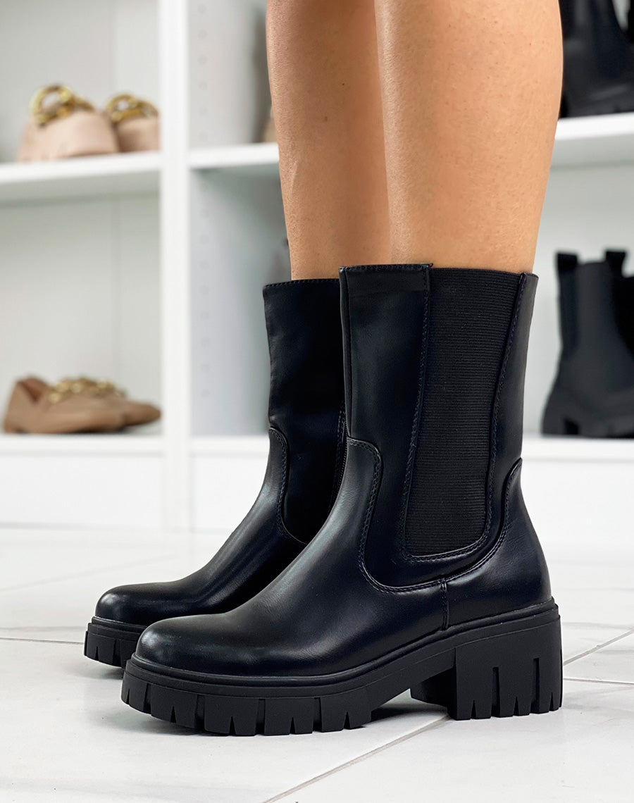 Bottines noires à semelle crantée