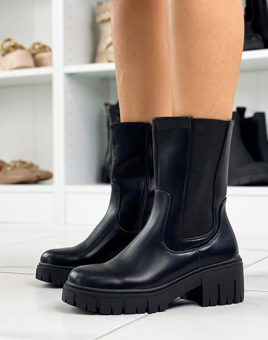 Bottines noires à semelle crantée