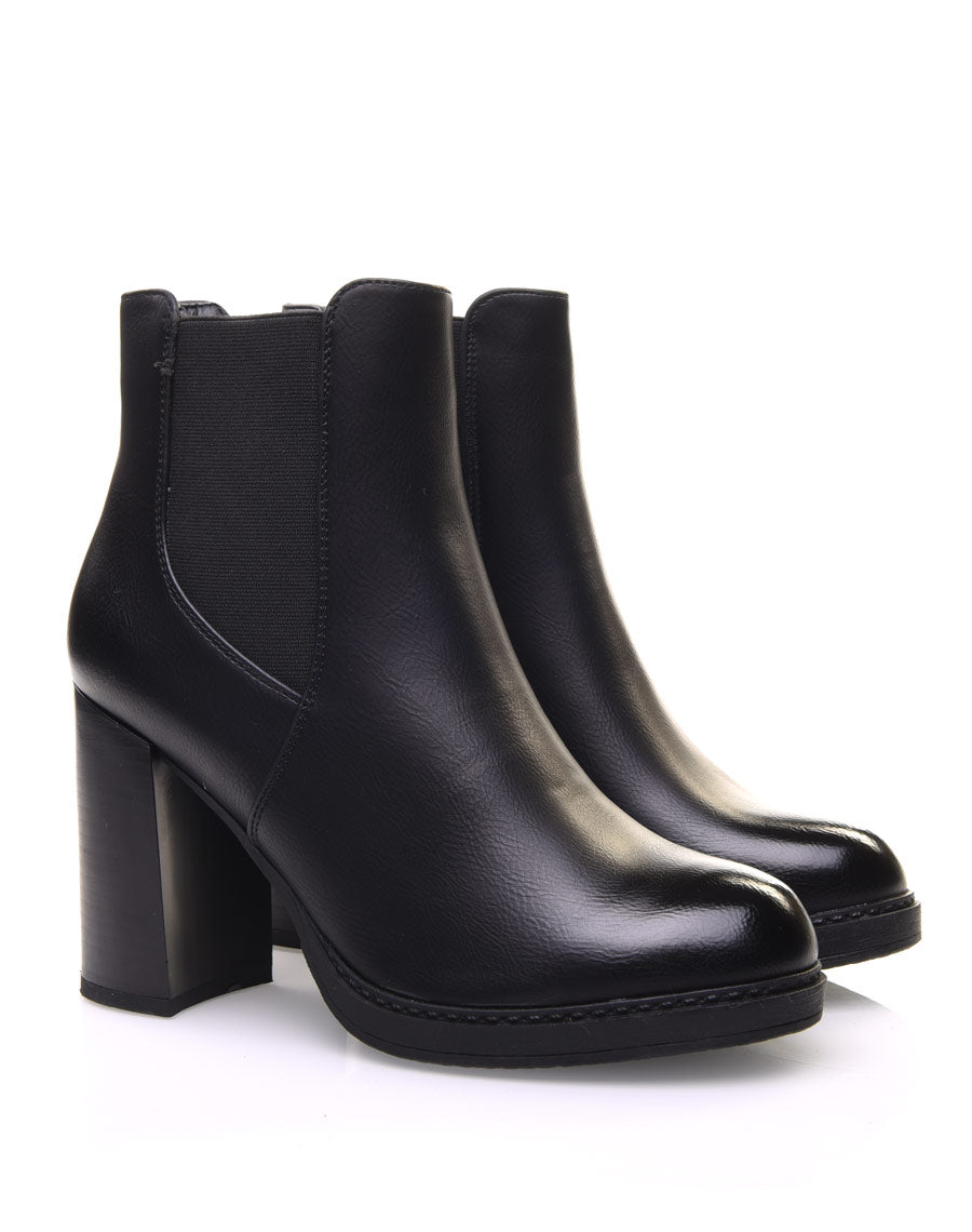 Bottines noires semi-montantes élastiques