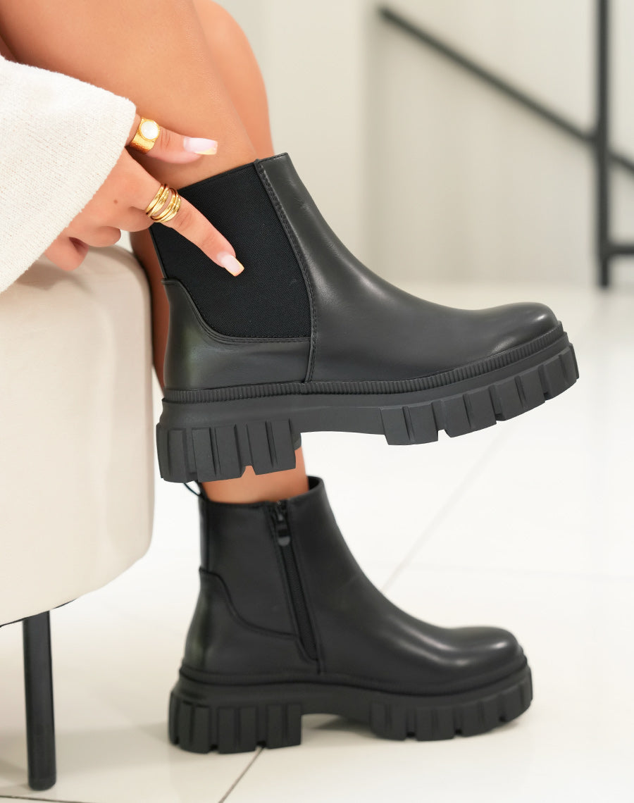 BOTTINES NOIRES STYLE CHELSEA AVEC SEMELLE ÉPAISSE CRANTÉE