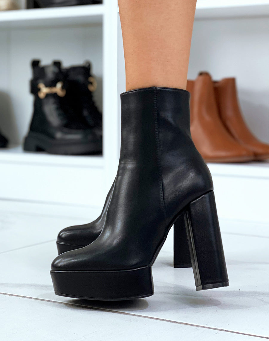 Bottines noires à talon haut et plateforme épaisse