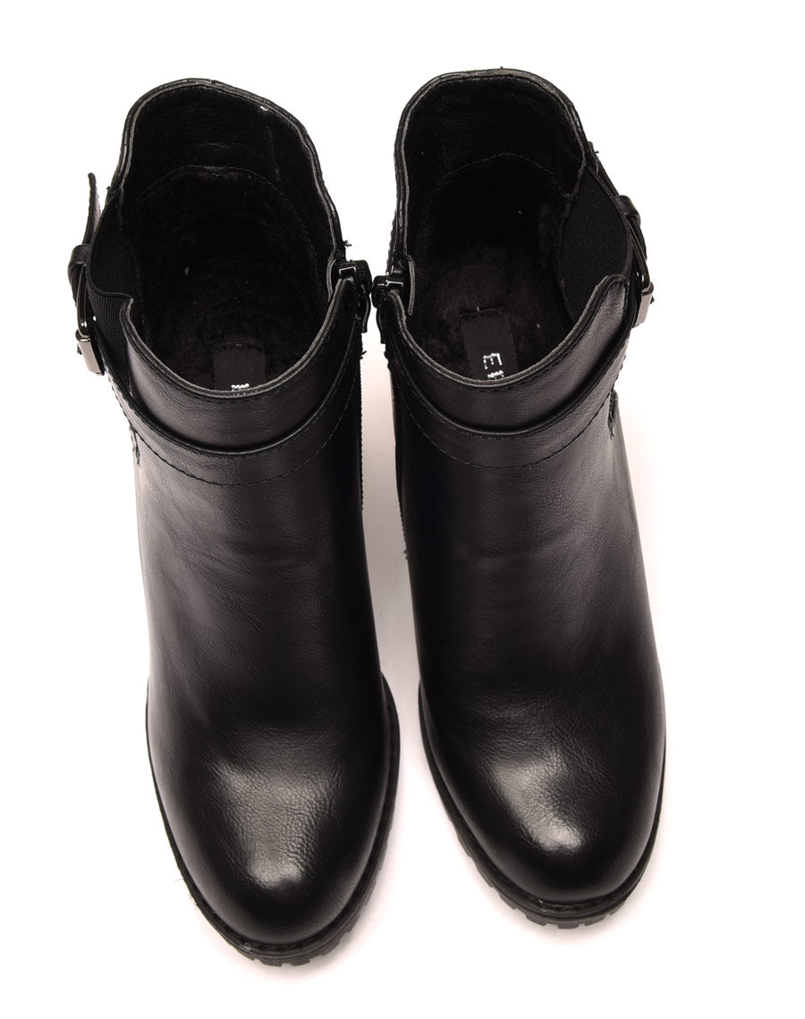 Bottines noires à talons bi matières à sangle décorative