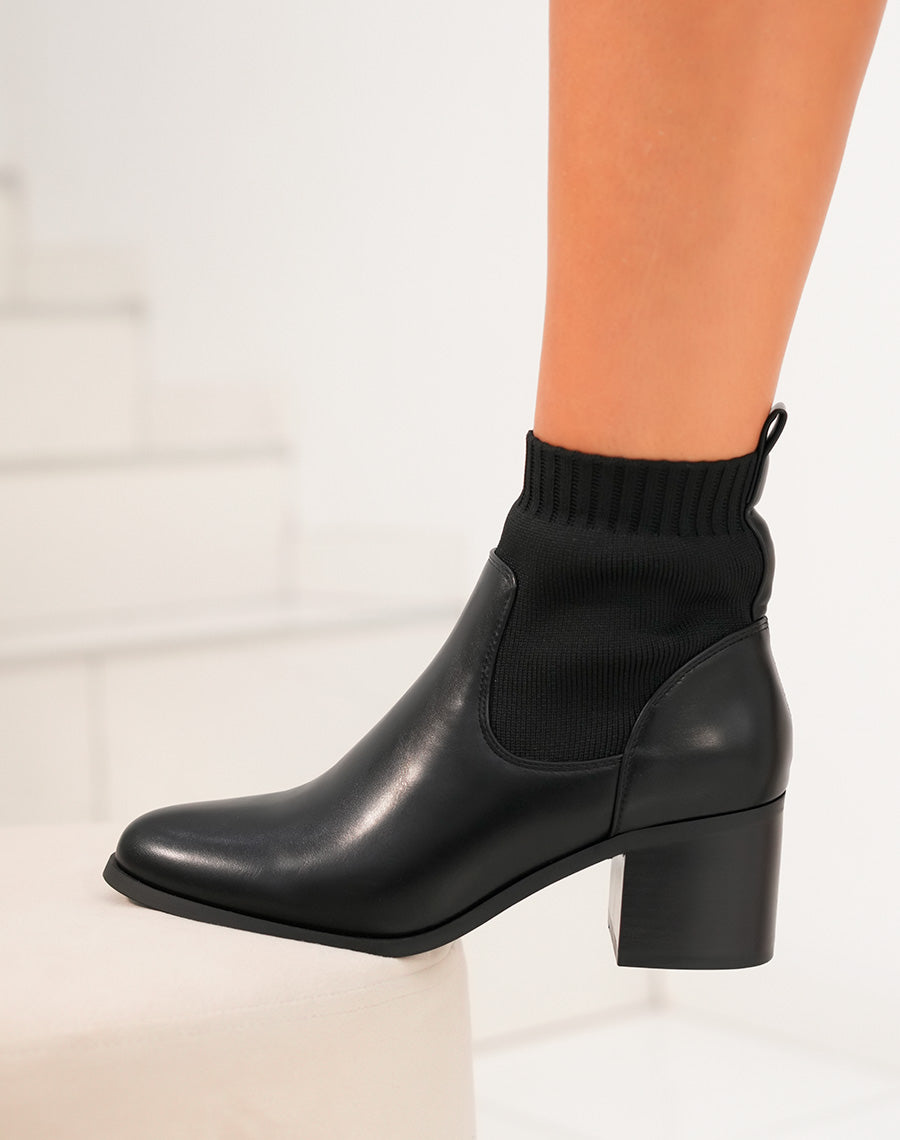 Bottines Noires à Talons Effet Chaussette - L'Essentiel Confortable pour Toute Occasion