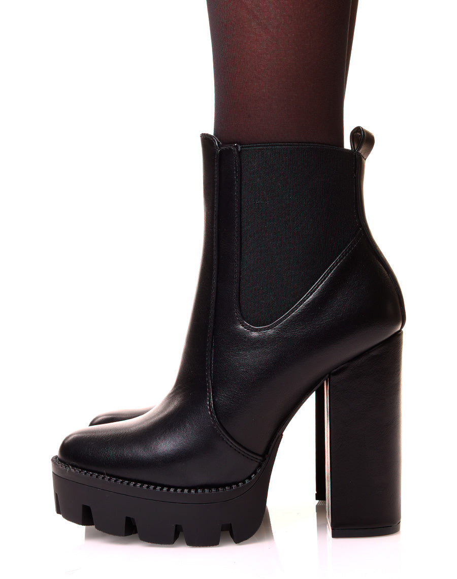 Bottines noires à talons et plateformes crantées