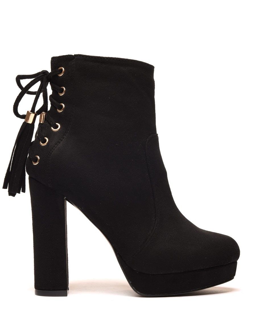 Bottines noires à talons hauts et plateforme