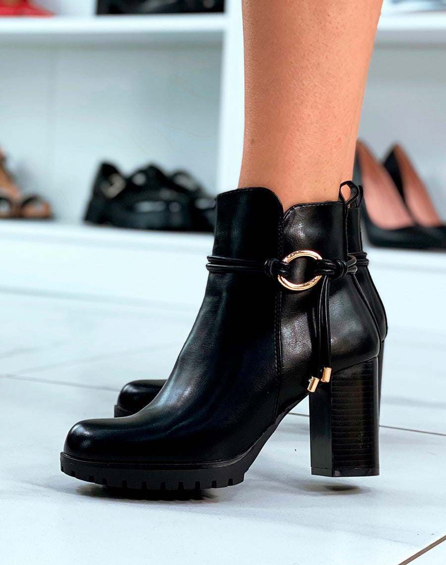 Bottines noires à talons à lanière nouées et à détails dorés