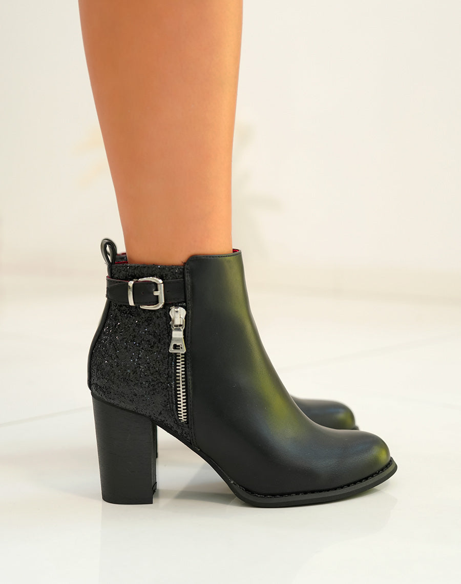 Bottines noires à talons pailletées avec sangle