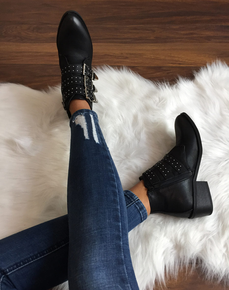Bottines noires à trois brides